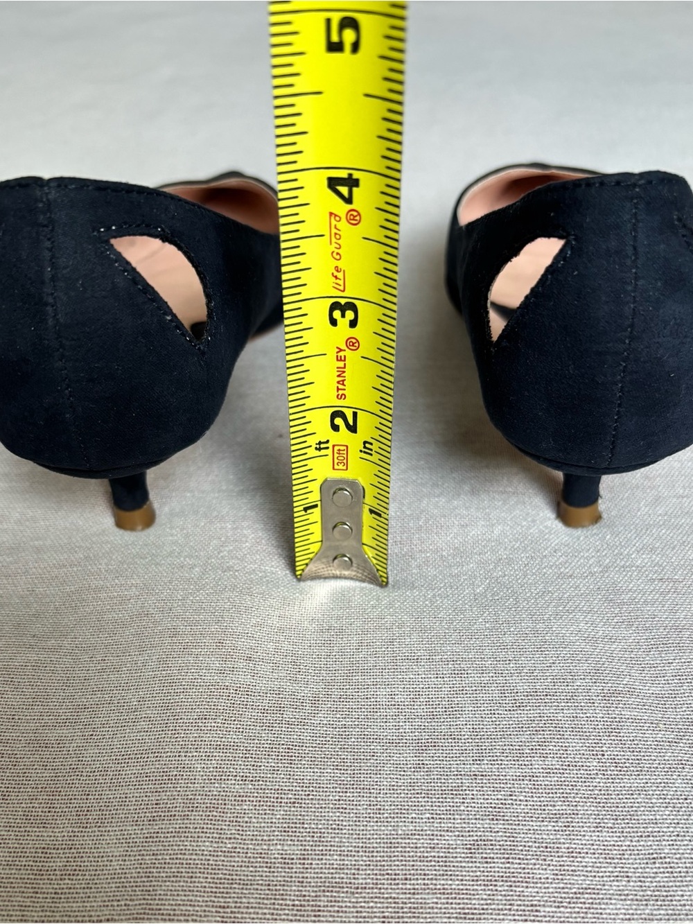 Journee Collection navy Goldie retro kitten heel pumps size 6 - Picture 8 of 14
